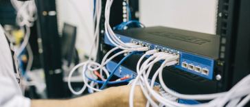 computer server tech